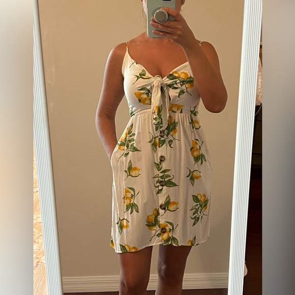 MIMI CHICA Tie Front Lemon Print Dress  S - Picture 2 of 4